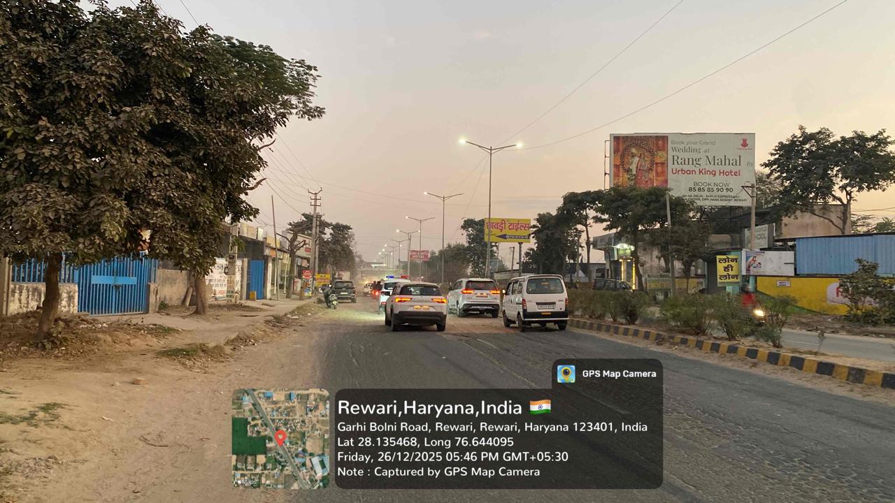 Hoarding image 152