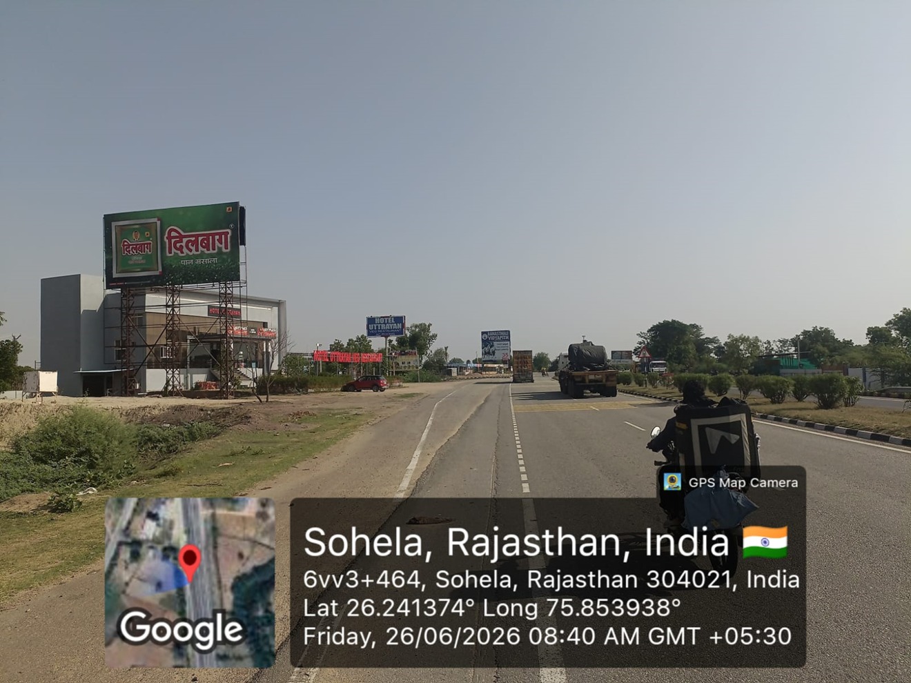 Hoarding image 522